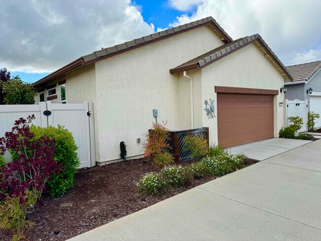 Building Photo - 4391 Danube River Ln