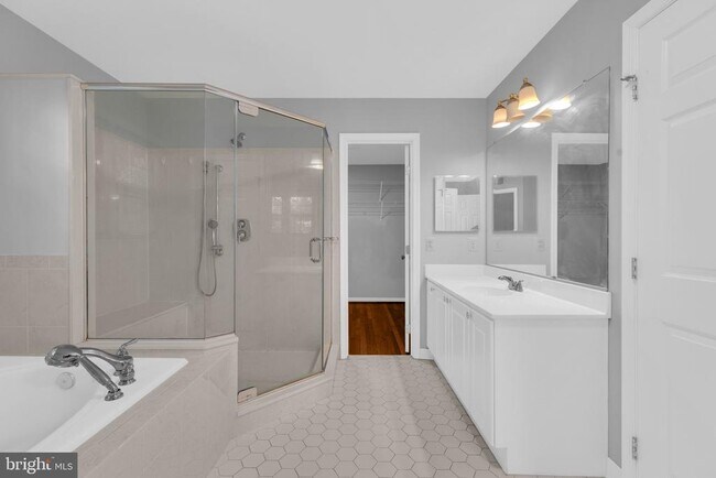 Building Photo - 13072 Autumn Willow Dr