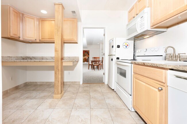 Building Photo - 7715 Mary Cassatt Dr