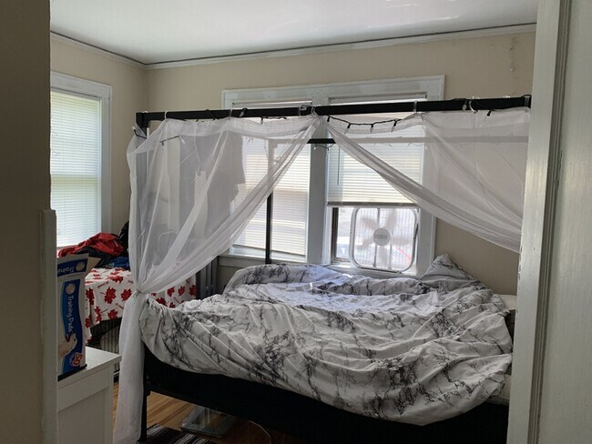 Building Photo - Como