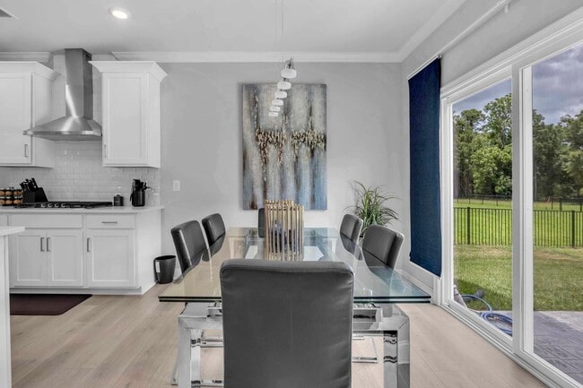 Building Photo - 168 Royal Black Heath