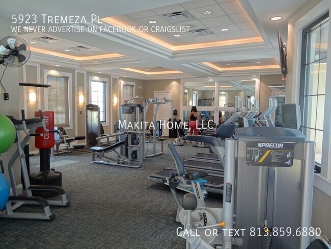 Building Photo - 5923 Tremeza Pl