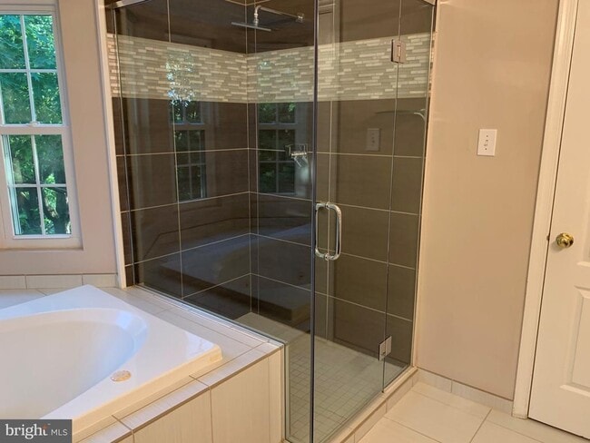 Building Photo - 94 Lemonton Way