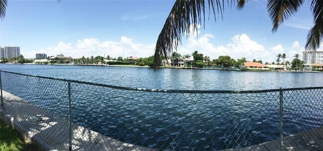 Building Photo - 2001 S Ocean Dr