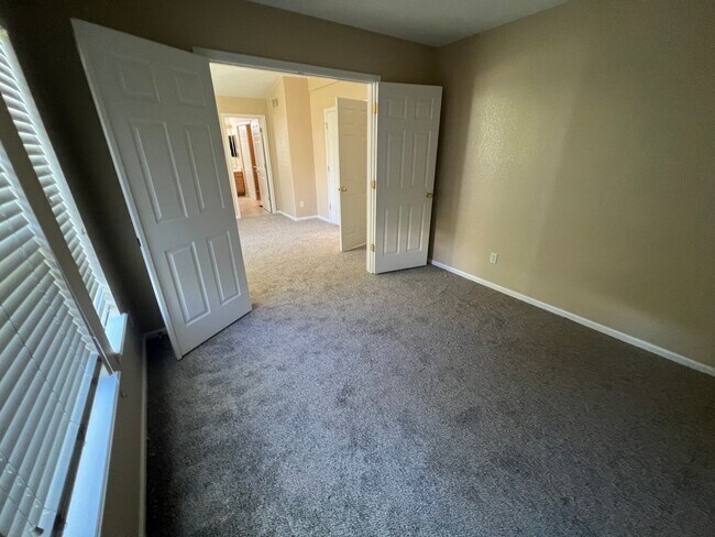 Building Photo - Stunning Home for Rent in Littleton - Lice...