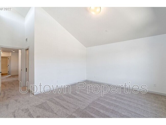 Building Photo - 2507 S Cache Cir
