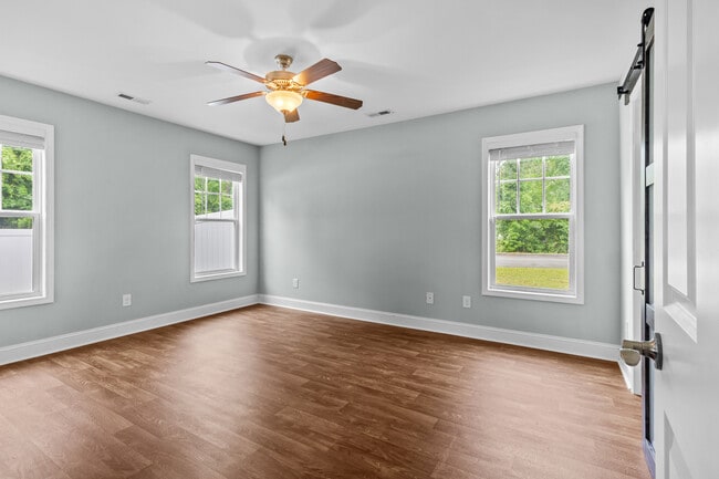 Building Photo - 100 Catfish Ct