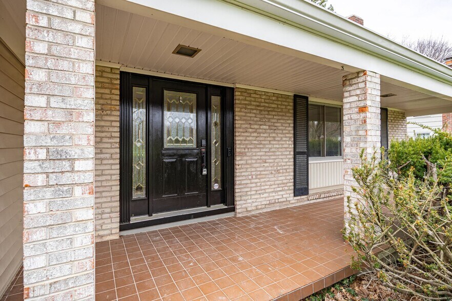 Building Photo - 10 Stuyvesant Rd