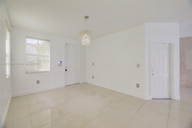 Building Photo - 8039 NW 108th Pl