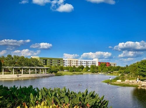 Building Photo - 1830 Simond Ave