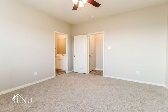 Building Photo - 25393 Cypress Bend Dr