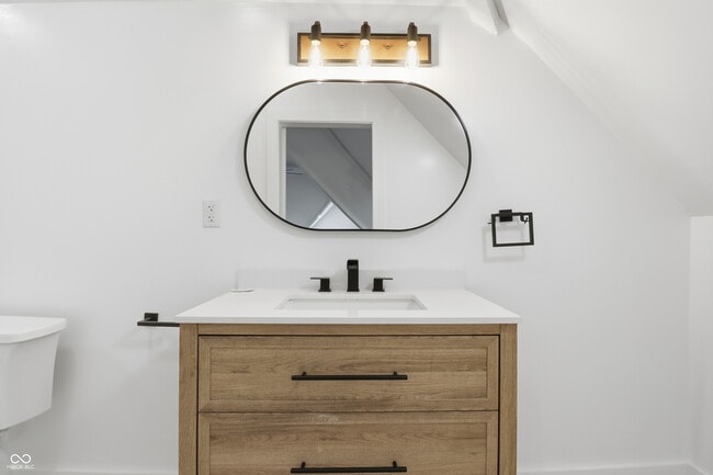 Building Photo - 29 N State Ave