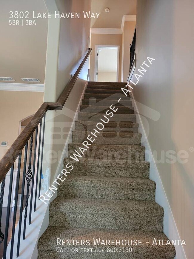 Building Photo - Spacious 5 Bedroom in Lakeside Preserve!