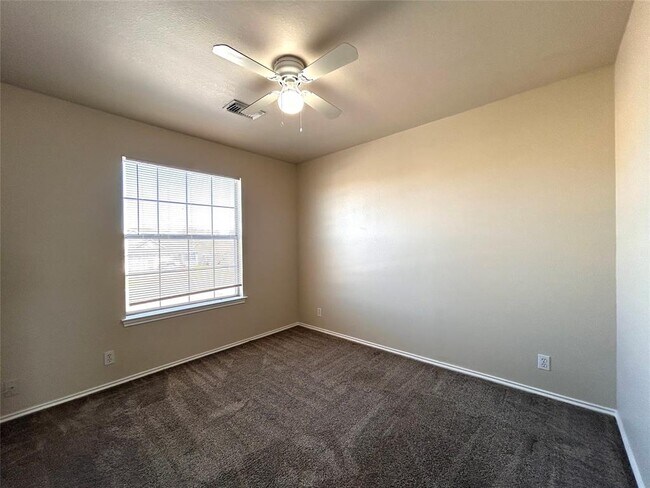 Building Photo - 2707 Westhampton Ct