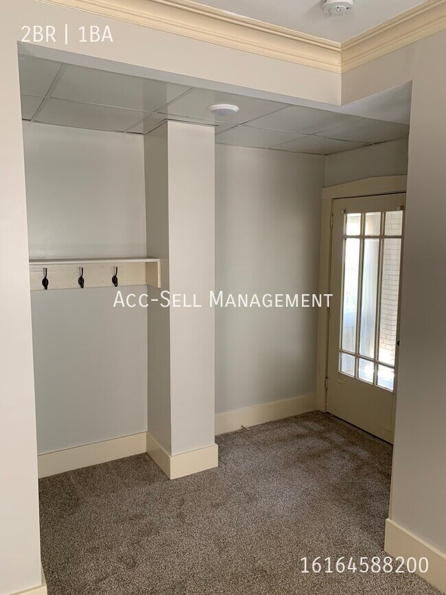 Building Photo - 209 Valley Ave NW