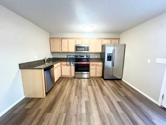 Building Photo - 392 W Rockrimmon Blvd