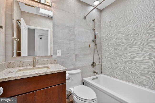 Building Photo - 3839 Garfield St NW