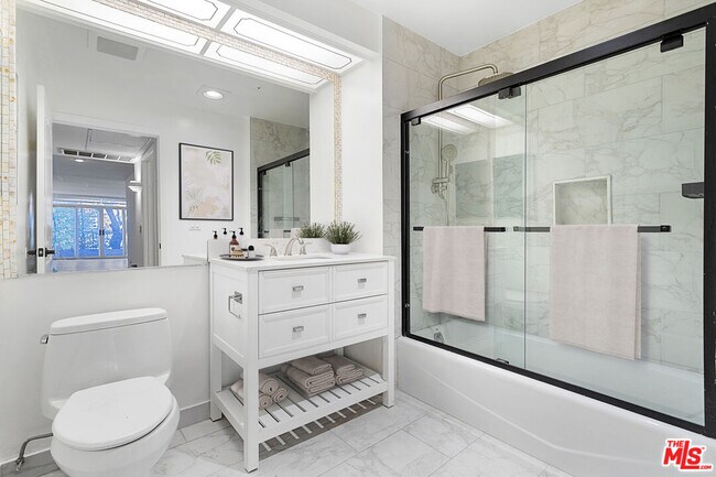 Building Photo - 1255 Federal Ave