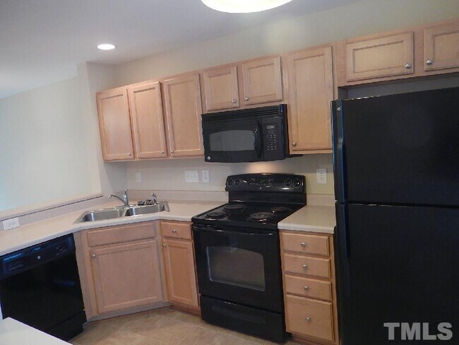 Building Photo - 8007 River Water Ct