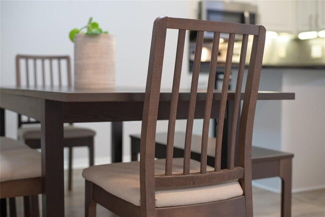 Building Photo - 501 Knights Run Ave