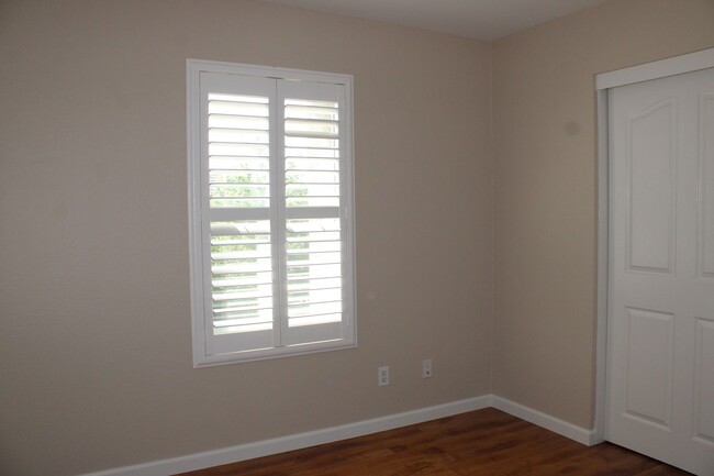 Building Photo - 1808 Dante Cir