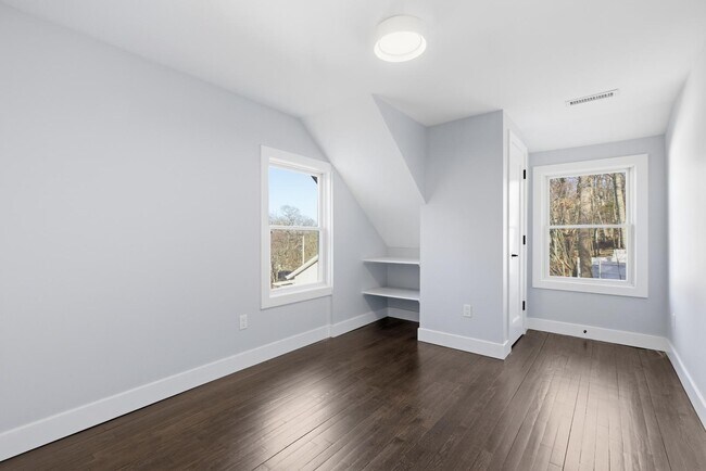 Building Photo - 85 Euclid Ave