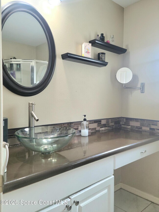 Building Photo - 1979 Warton Ave SE