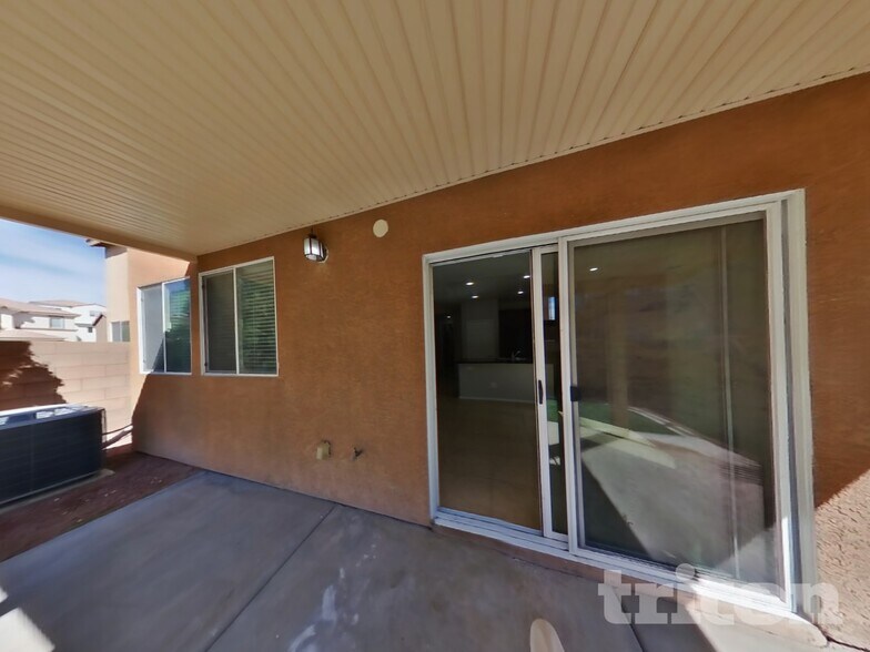 Building Photo - 9273 Grassy Weep Ct