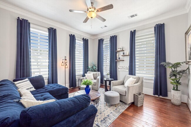 Building Photo - 3216 Avenue N