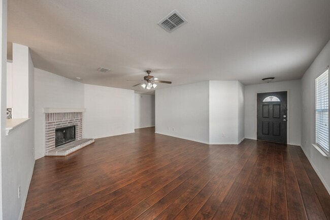 Building Photo - Updated and super clean single story 3 bed...