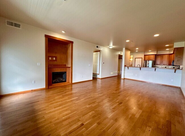Building Photo - 1850 SW Scenic Heights St