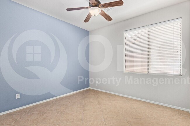 Building Photo - 5930 W Spur Dr