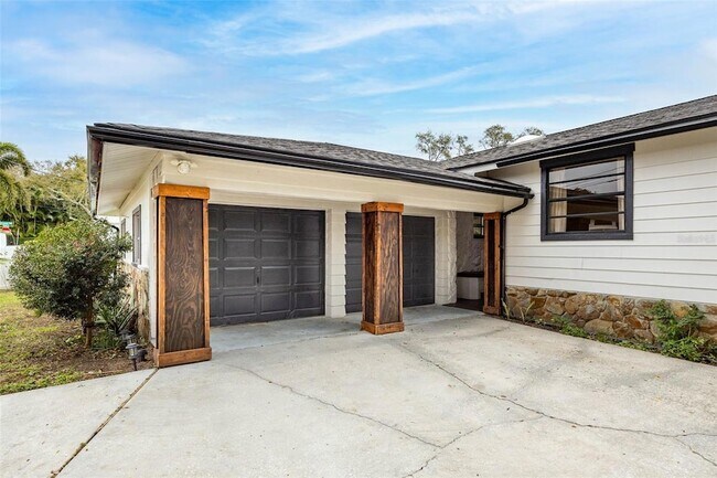 Building Photo - 12756 Poinsettia Ave