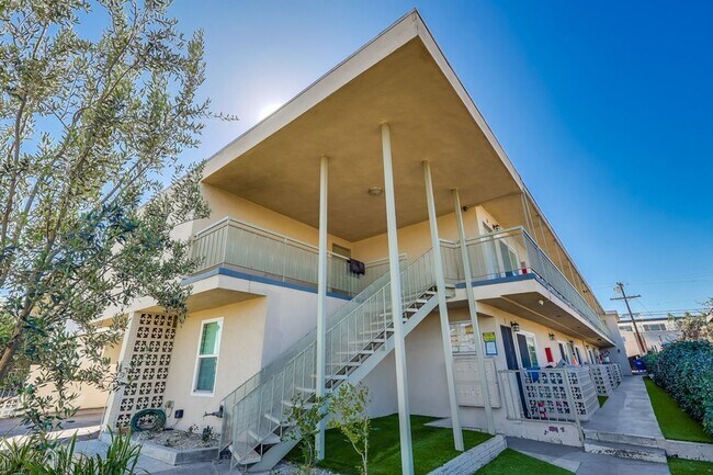 Interior Photo - 6205 8th Ave