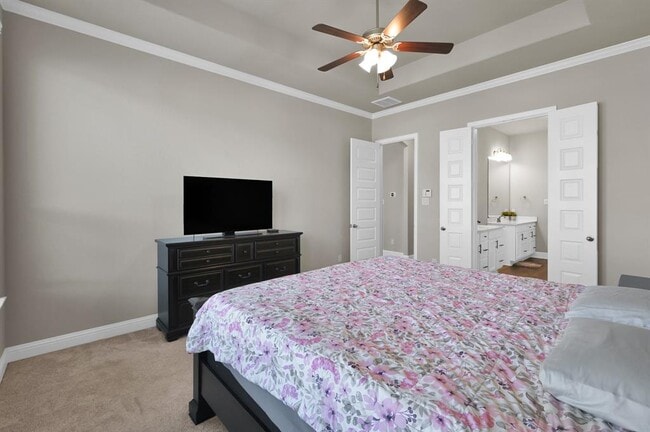 Building Photo - 17052 Easter Lily Dr