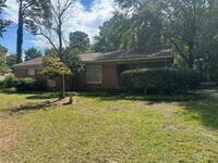 Building Photo - 428 Long Leaf Acres Dr