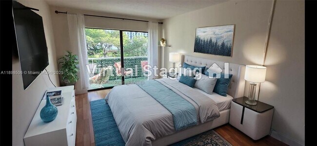 Building Photo - 1650 NE 115th St