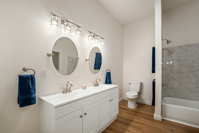 Building Photo - 1012 9th Ave