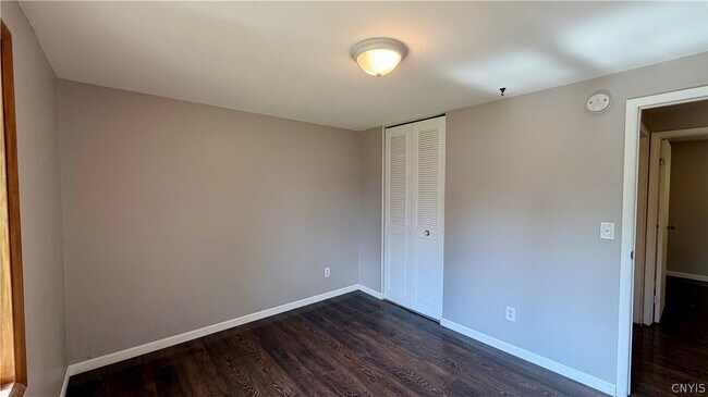 Building Photo - 104 Finwood Dr
