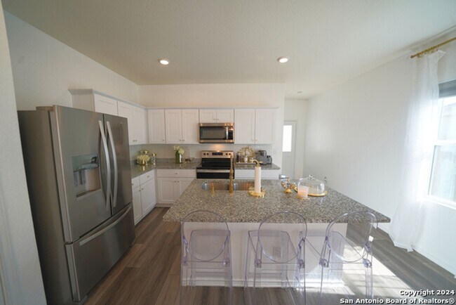 Building Photo - Charming Home Now Available in the Liberte...