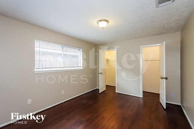 Building Photo - 17538 Bonnie Sean Dr