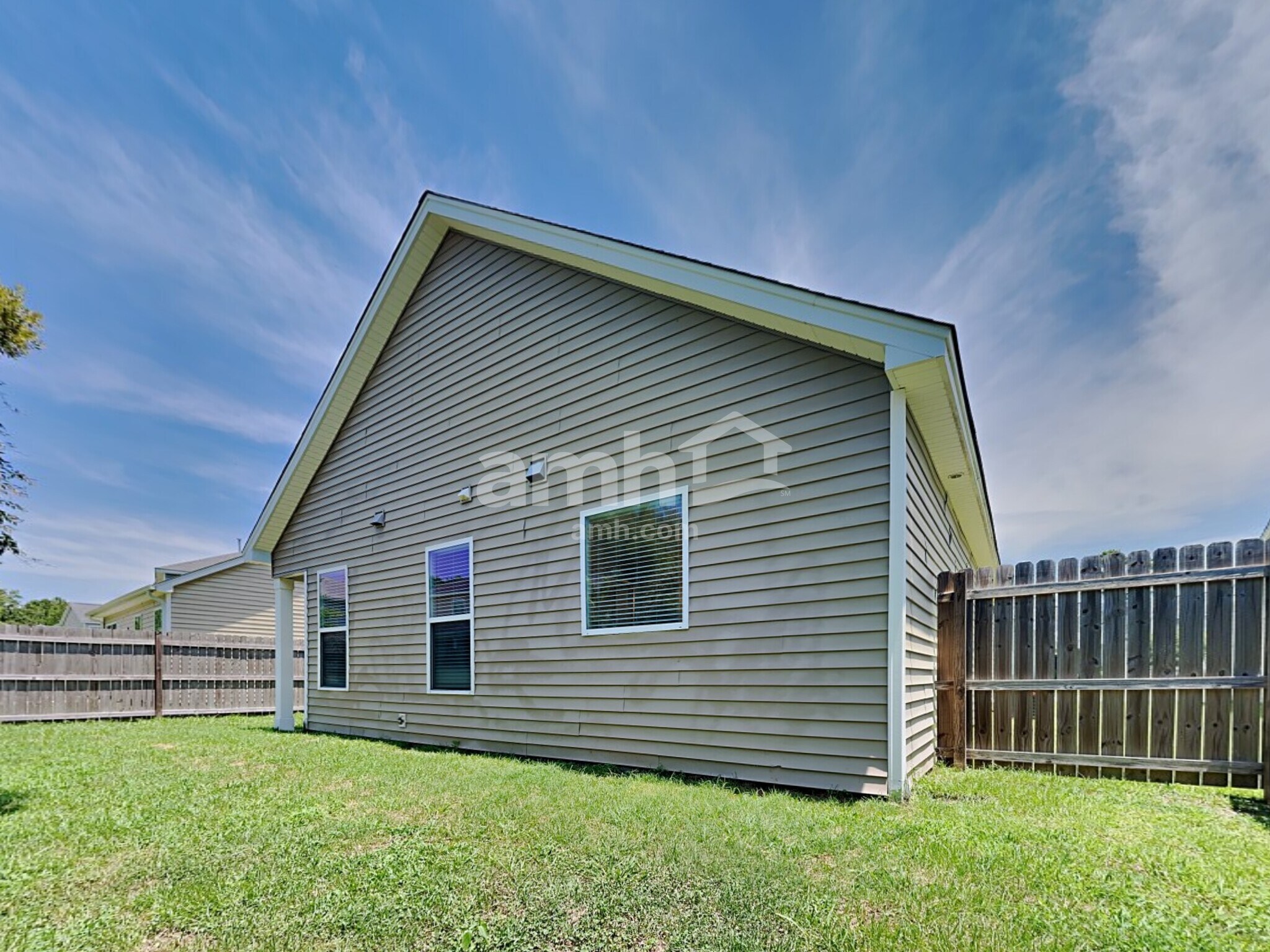 Building Photo - 109 Orleans Ct
