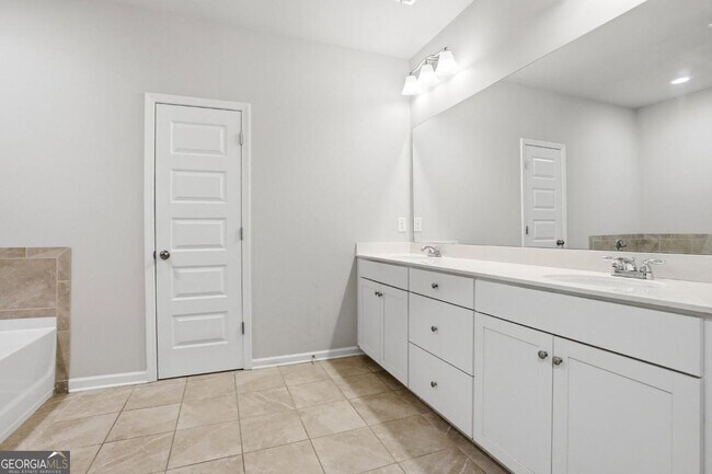 Building Photo - 2639 Bloom Cir