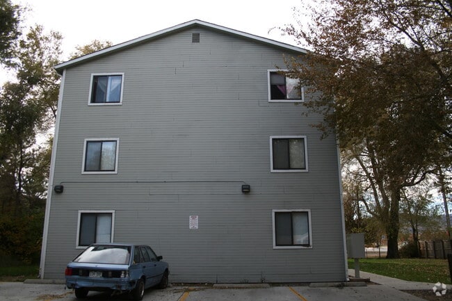 Building Photo - Arapahoe East