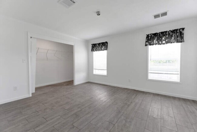 Building Photo - 3128 Walden Shores Blvd