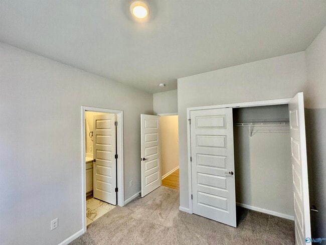 Building Photo - 14557 Mountain Strm Dr