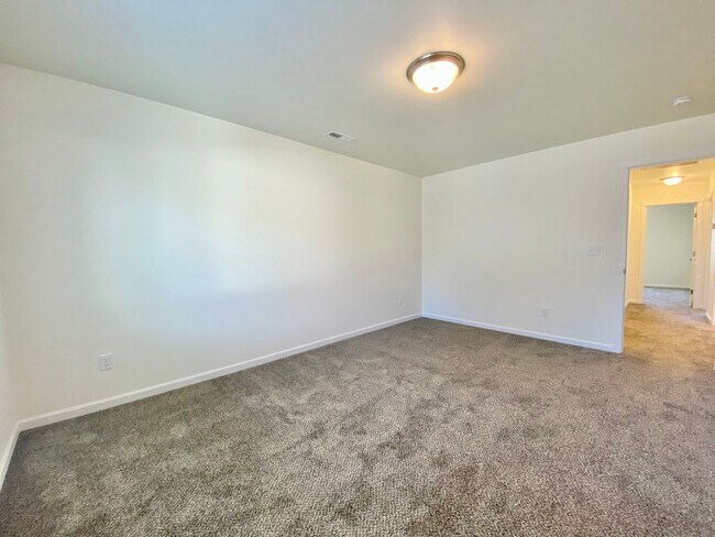 Building Photo - Beautiful, Newly-Built Home with Office