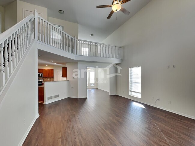 Building Photo - 13 Stoney Bluff Way