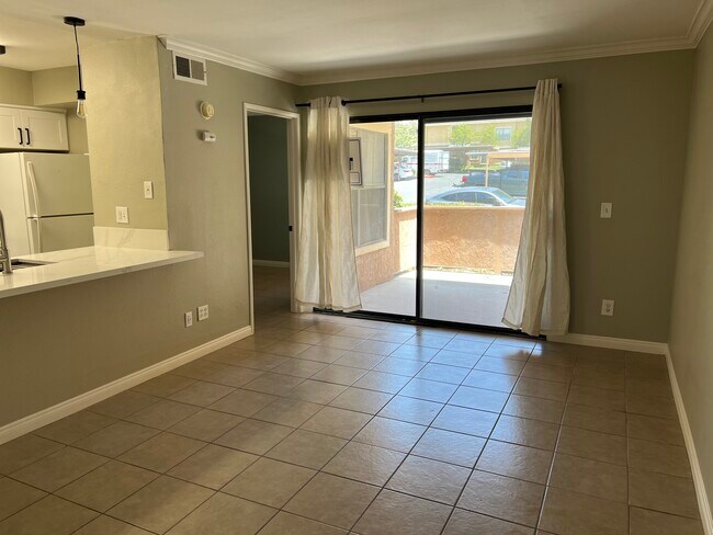 Building Photo - 10655 Lemon Ave