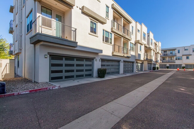 Building Photo - 4235 N 26th St